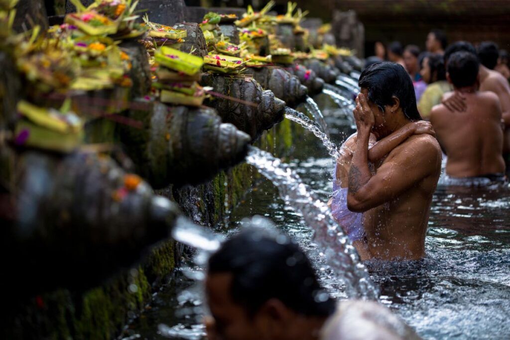 A Balinese in the sacred spring