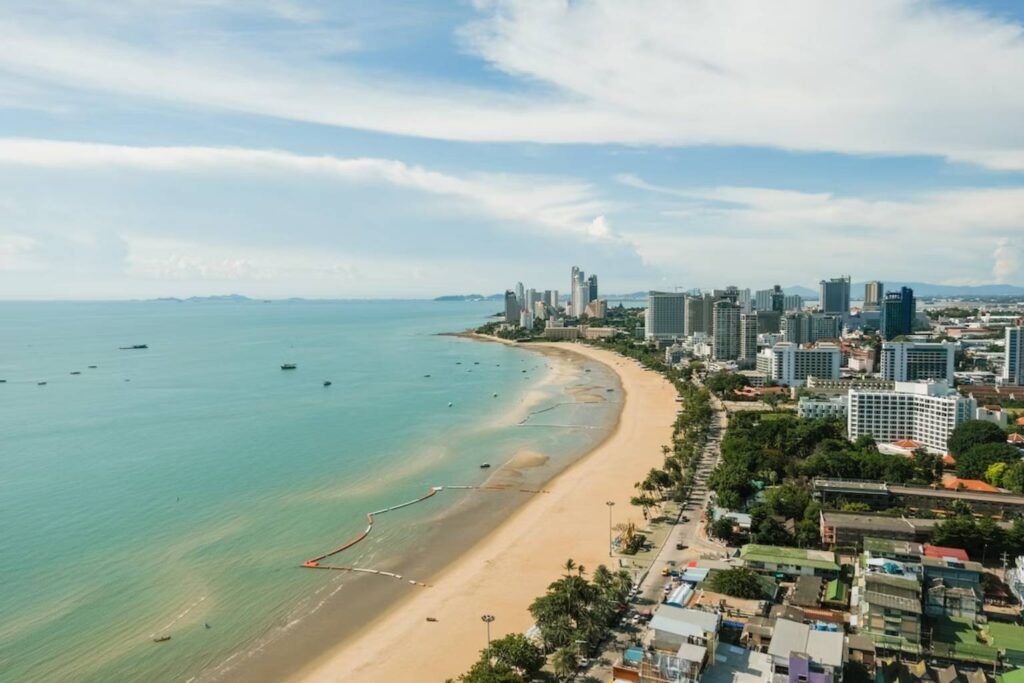 Pattaya Beach, Thai nightlife hotspot