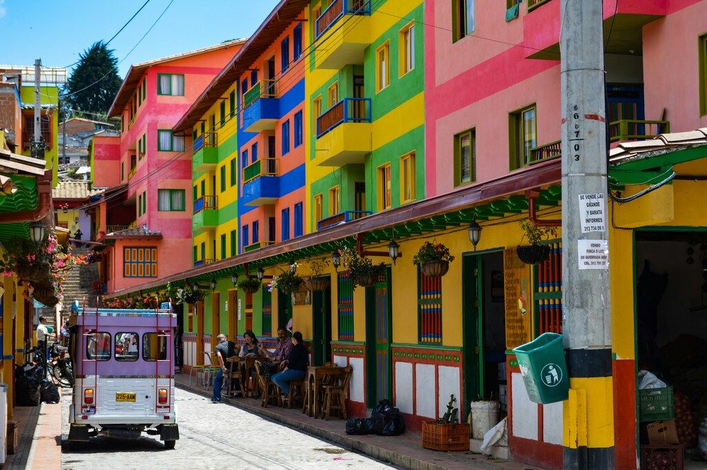 .Vintage car in the colourful streets of Colombia