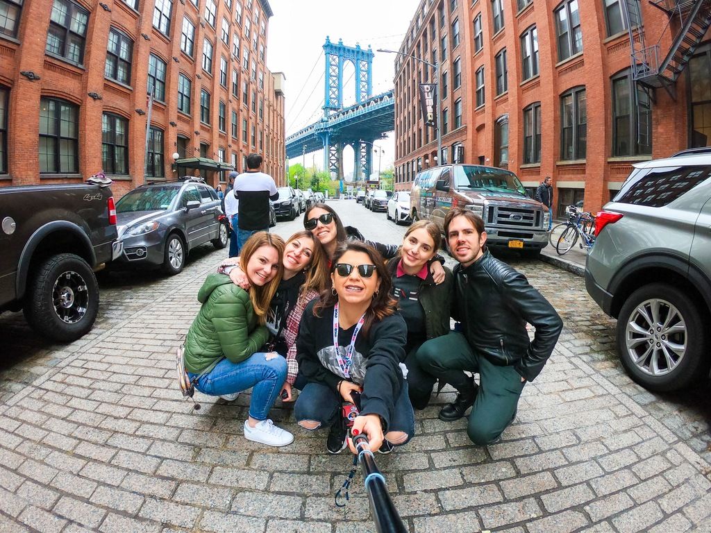 explore New York City and its movie locations during a WeRoad organized group trip