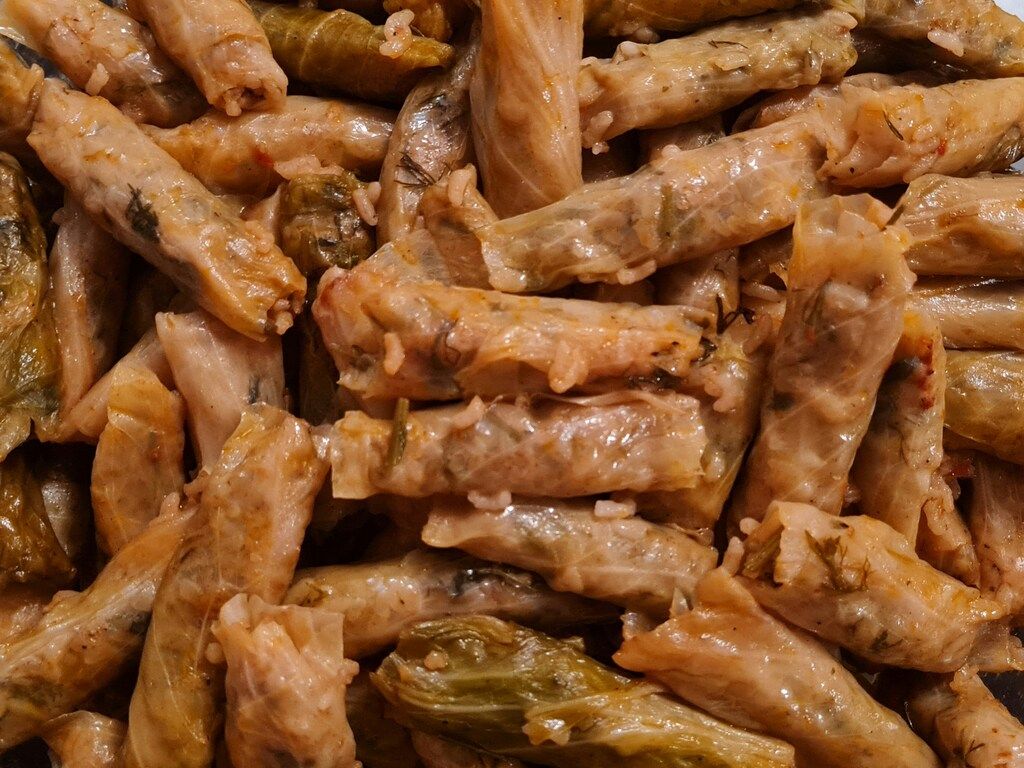 In Egyptian cuisine, Mahshi refers to vegetables stuffed with rice, herbs, and/or meat