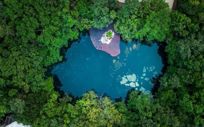 A Mecxican cenote